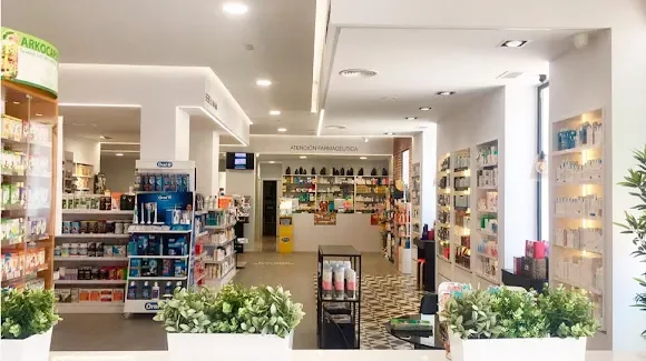 Interior de Farmacia Nueva Cartagena