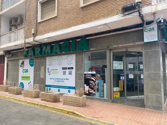 Fachada de Farmacia Cartagena 24 Horas, calle Juan de la Cosa