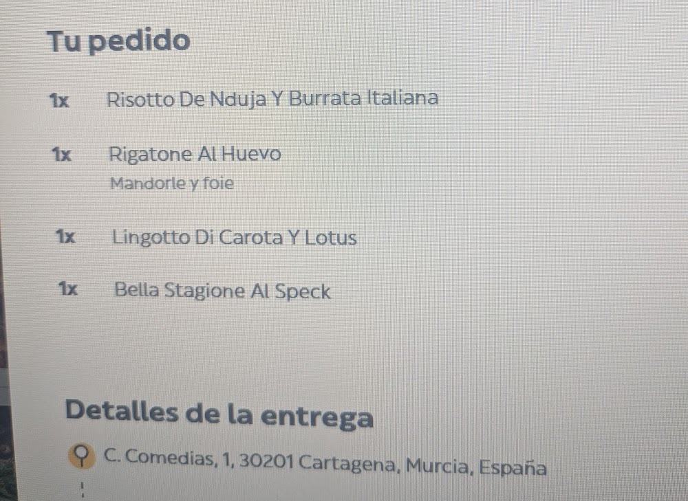 La Famiglia se sienta a la mesa · carta, página 7
