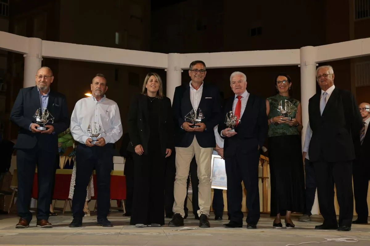 Imagen de la fuente asociada a: La Asociación de Vecinos de la Urbanización Mediterráneo entrega sus premios Carabela de Plata 2026