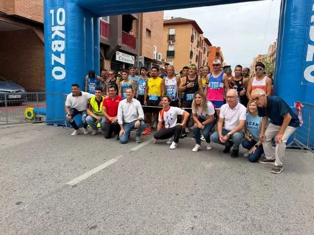 Imagen de la fuente asociada a: Víctor Alejandro Requena y Carmen del Mar Krawczynski se imponen en el 10K de Cabezo de Torres
