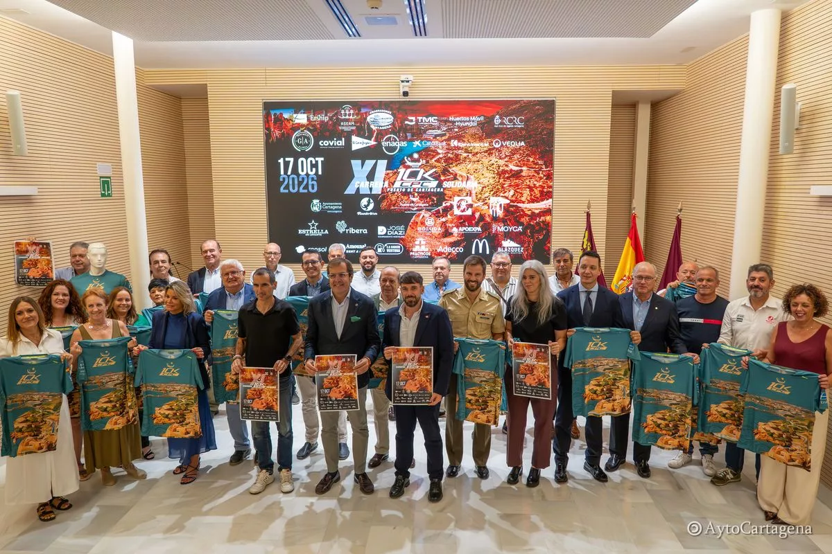 Imagen de la fuente asociada a: 500 senderistas y 1.300 corredores disfrutarán de la fachada marítima de Cartagena con la 10k del Puerto