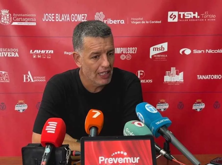 Imagen de la fuente asociada a: Sandroni, tras el triunfo de la Deportiva Minera ante La Nucía: «Es una victoria justa, incluso corta, frente a un líder que lo había ganado todo»