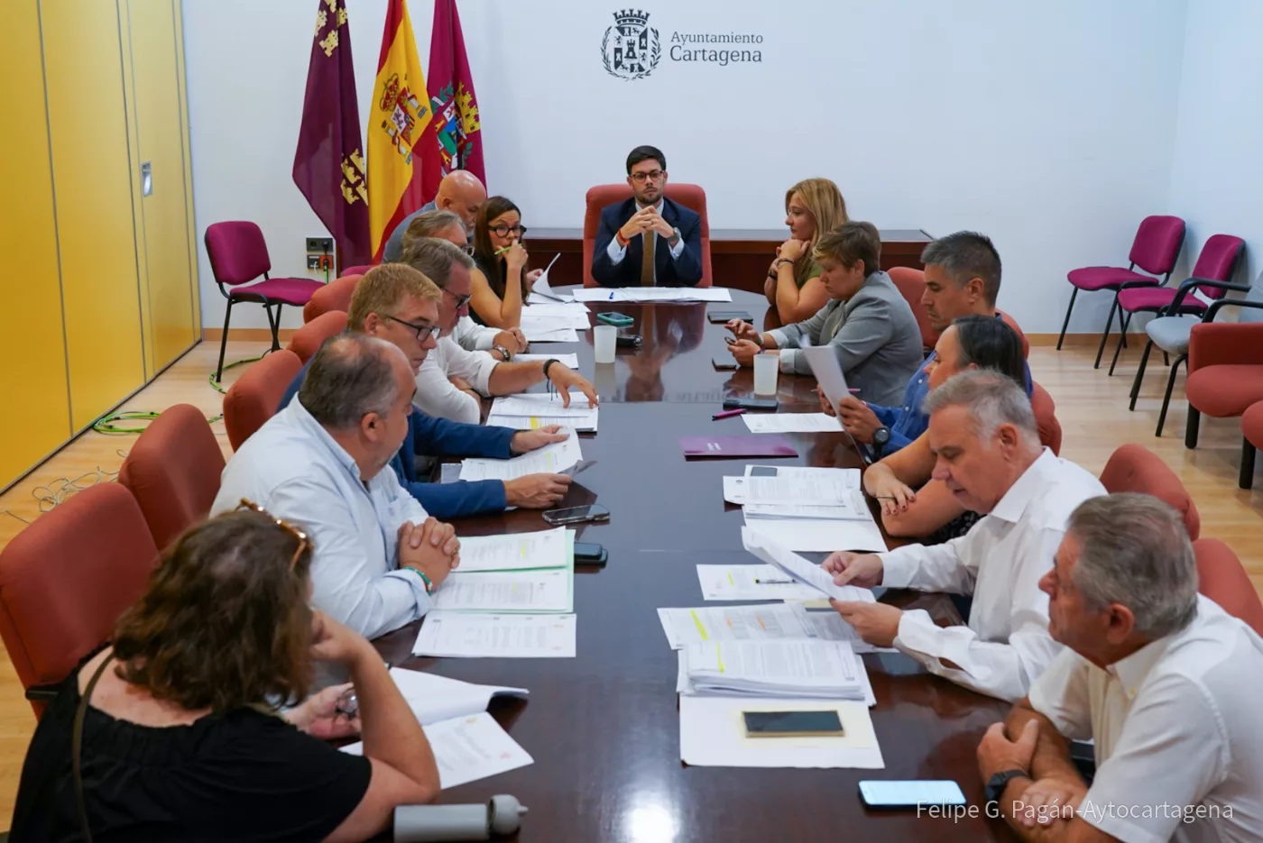 Imagen de la fuente asociada a: La Comisión de Hacienda impulsa los reconocimientos a Julio Mas y Pedro San Martín