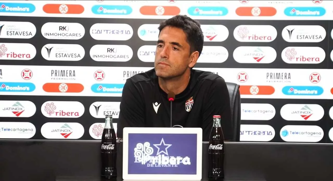 Imagen de la fuente asociada a: Íñigo Vélez avisa antes de visitar al Antequera: «Si queremos pelear por cosas bonitas, hay que salir a ganar todos los partidos»