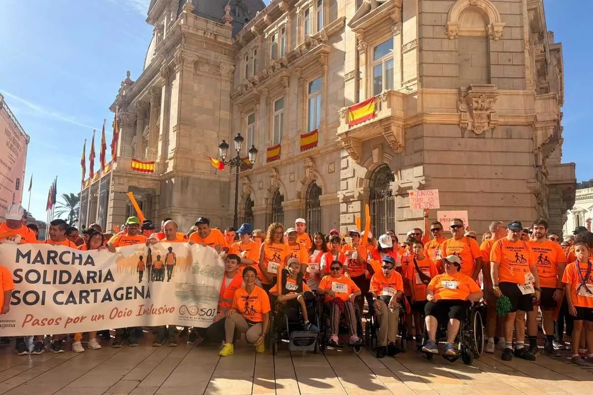 Imagen de la fuente asociada a: Cartagena camina por la inclusión: una marcha solidaria busca llevar a Disneyland París a personas con discapacidad