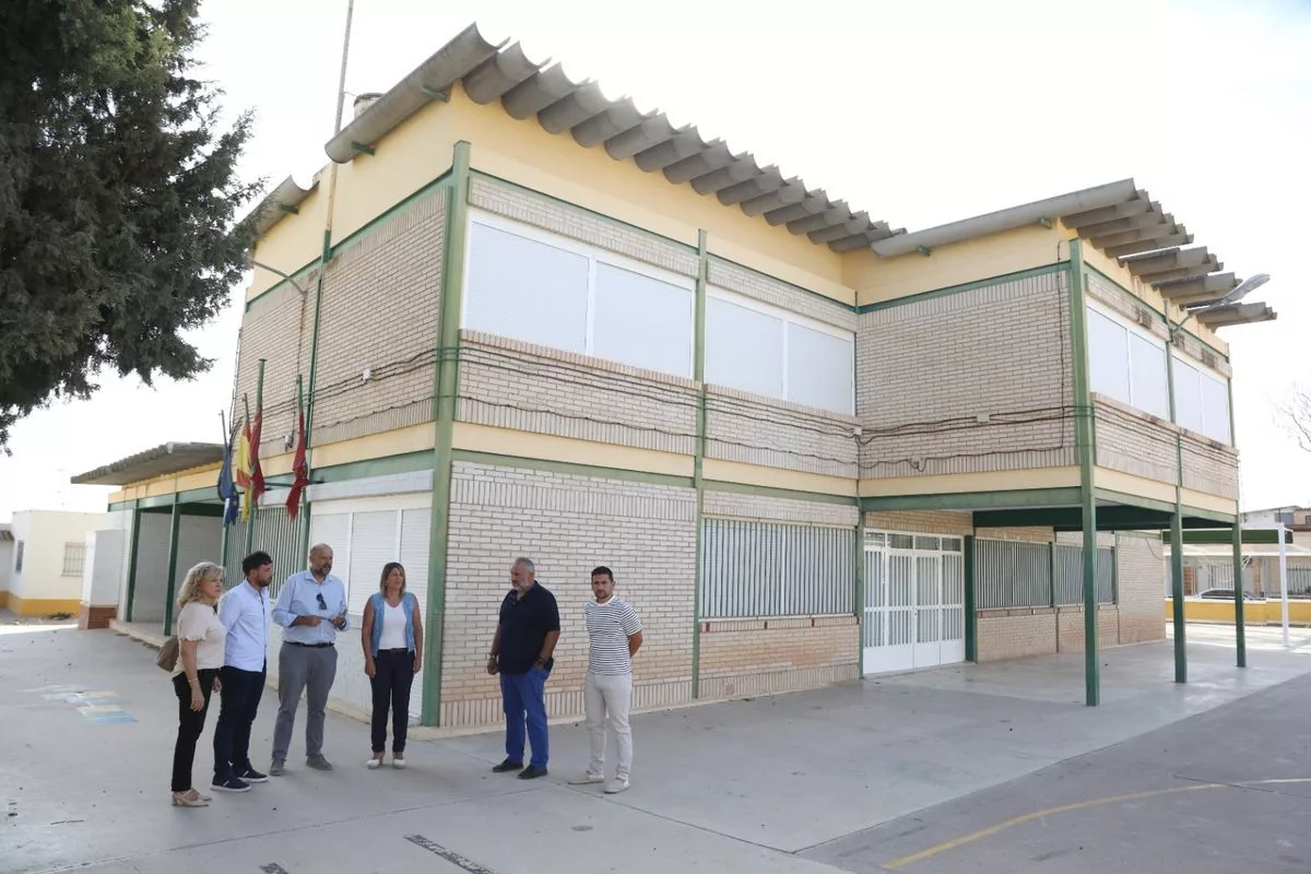 Imagen de la fuente asociada a: Primer paso de la Junta de Gobierno local para convertir el colegio Miguel de Cervantes de La Aljorra en un centro de asociaciones