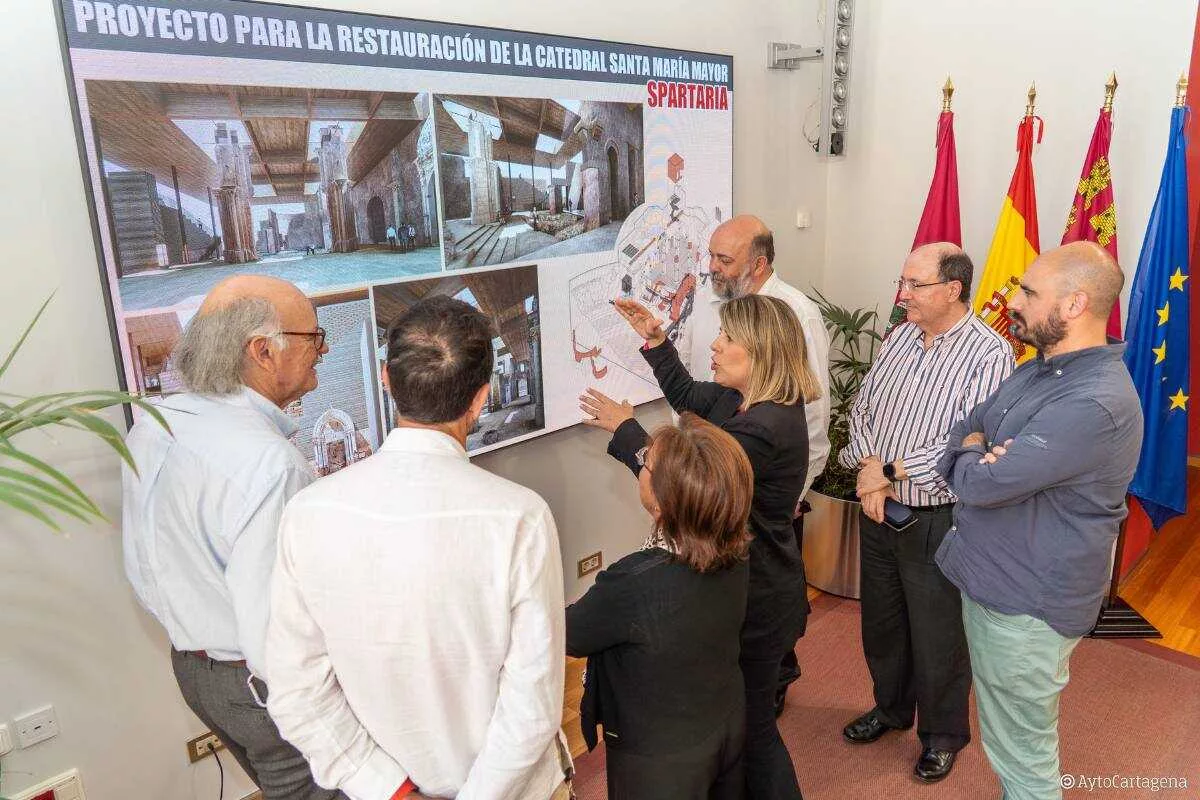 Imagen de la fuente asociada a: MC exige a Noelia Arroyo que asuma el coste de los proyectos fallidos del Cine Central y la Catedral de Cartagena