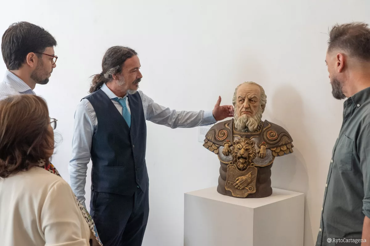Imagen de la fuente asociada a: El Museo del Teatro Romano de Cartagena revive la Segunda Guerra Púnica con la exposición del artista Francano