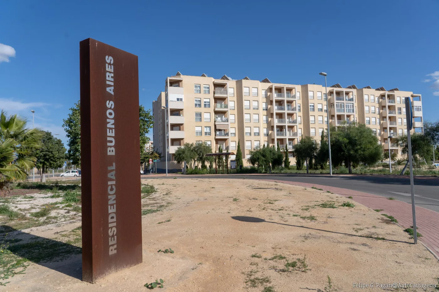 Imagen de la fuente asociada a: El Ayuntamiento decide asumir la urbanización de Buenos Aires ante la inacción de la Sareb
