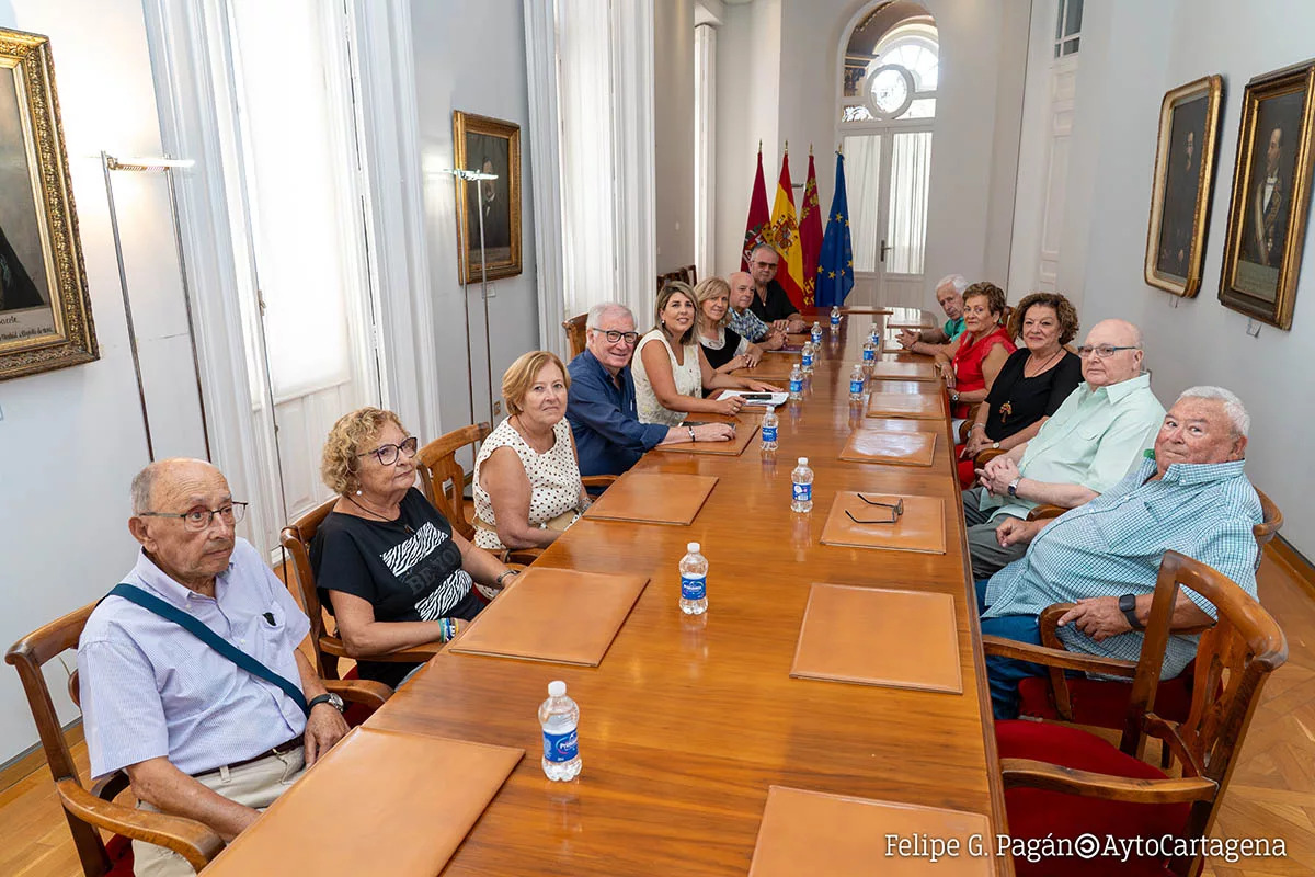 Imagen de la fuente asociada a: Ayuntamiento y Federación de Mayores estrechan su colaboración para impulsar actuaciones intergeneracionales y la coordinación con otros colectivos vecinales