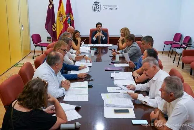 Imagen de la fuente asociada a: Cartagena impulsa los reconocimientos a Julio Mas y Pedro San Martín y congela los impuestos para 2027