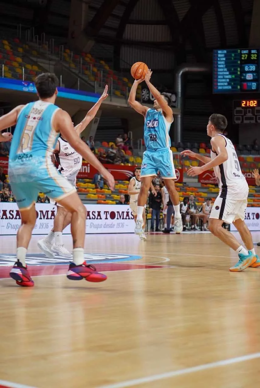 Imagen de la fuente asociada a: La Salud Cartagena CB firma remonta ante ISB Iraurgi (93-86) y estrena su casillero de victorias en Segunda FEB
