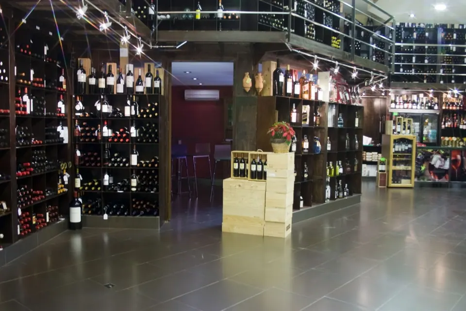 Vinoteca Ad-Vinum, tienda de vinos en Cartagena