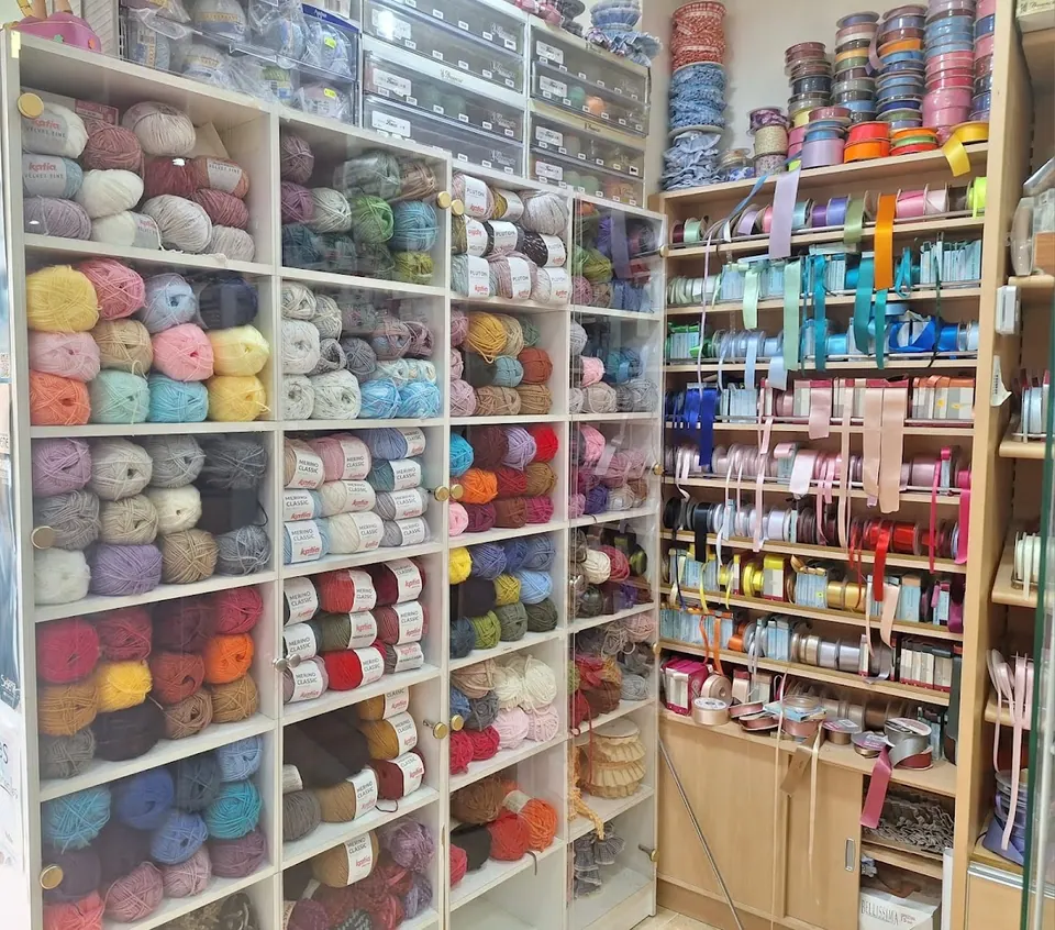 Mercería Lencería Bazar X, tienda de labores de punto en Cartagena