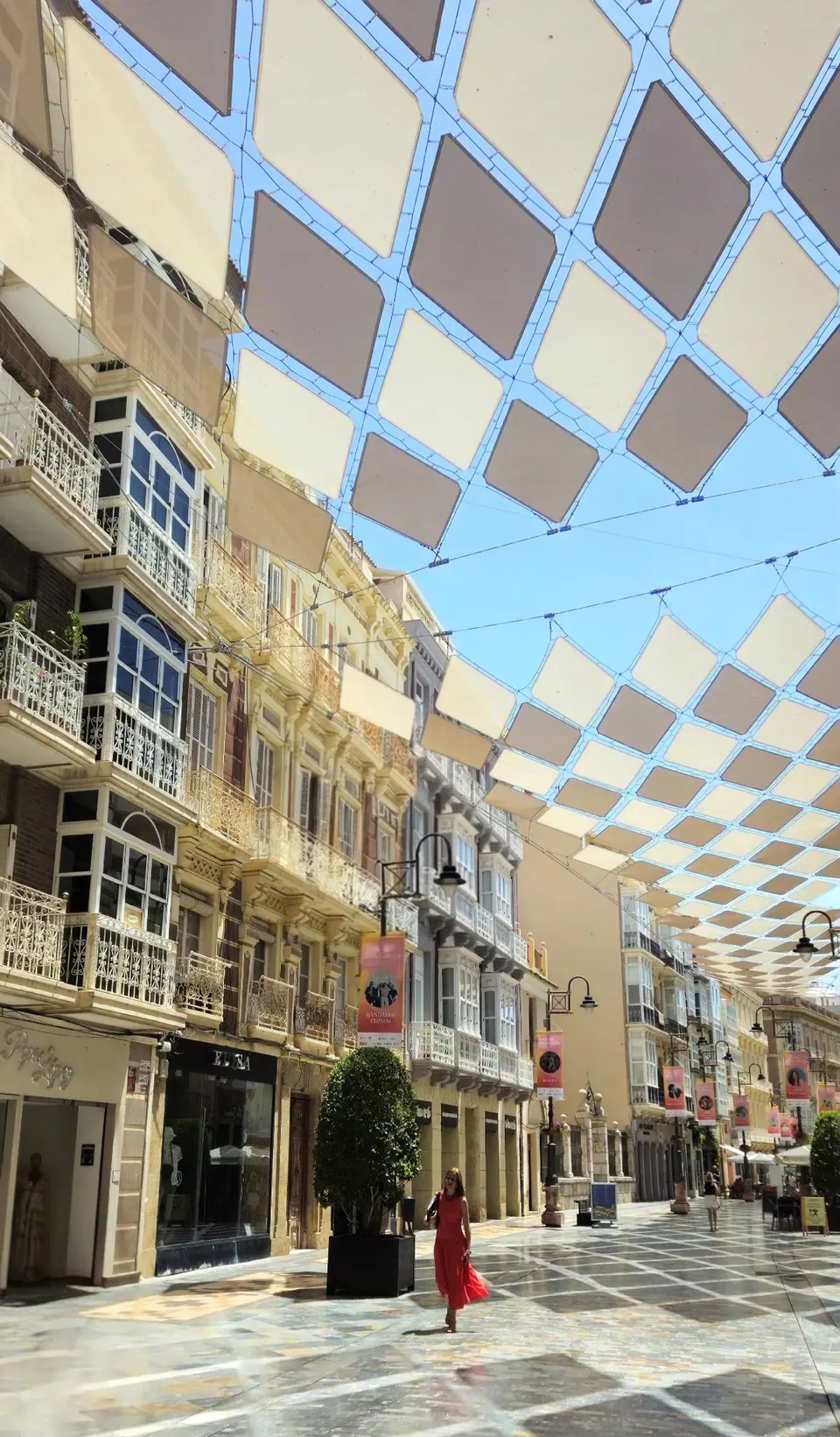 ZASENI Cartagena - Calle Carmen, tienda de suministros para peluquería en Cartagena