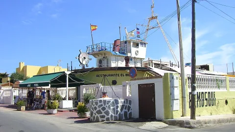 Fachada del restaurante El Mosqui en Cabo de Palos en 2012